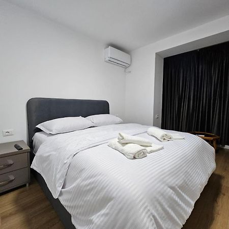 Elois Luxury Apartment Tirana Bagian luar foto