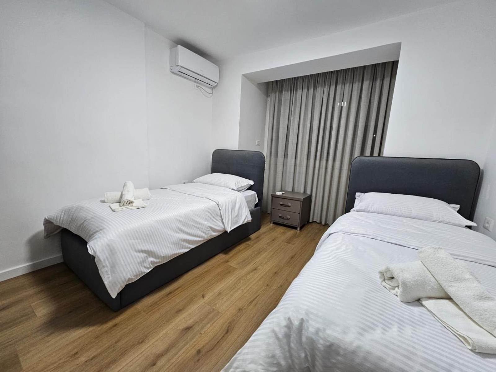 Elois Luxury Apartment Tirana Bagian luar foto