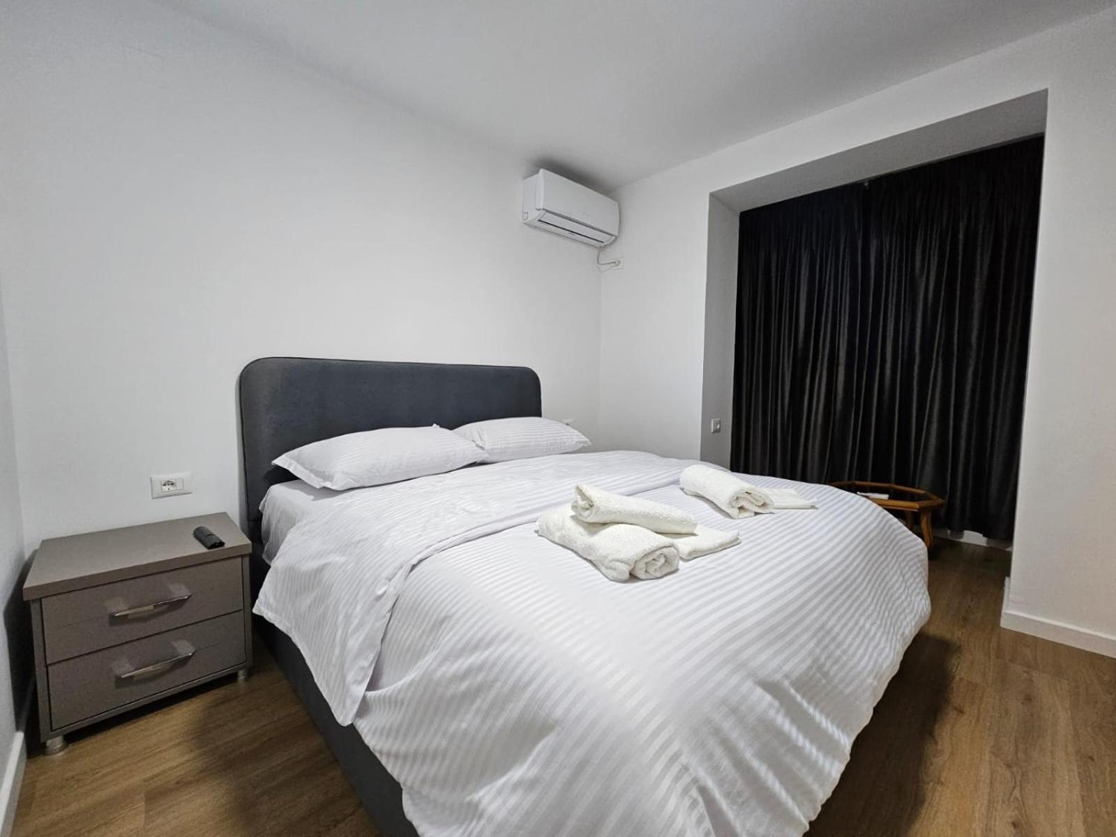 Elois Luxury Apartment Tirana Bagian luar foto