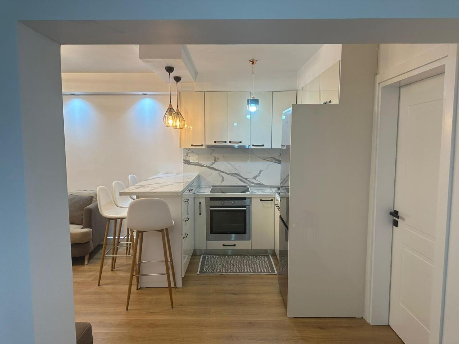 Elois Luxury Apartment Tirana Bagian luar foto